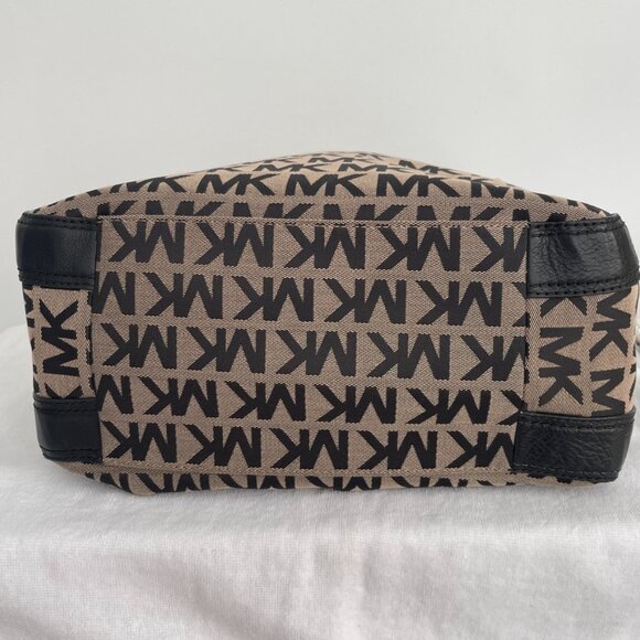 Michael Kors large monogram purse bag - Picture 7 of 10